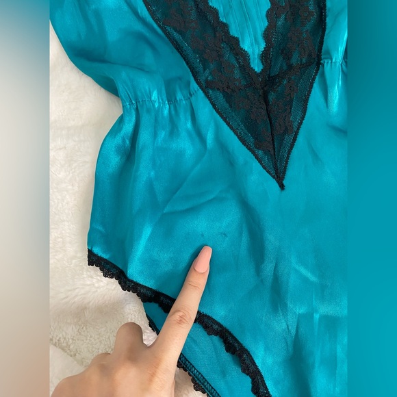 Vintage Teal and Black Lace Chemise - Picture 5 of 6